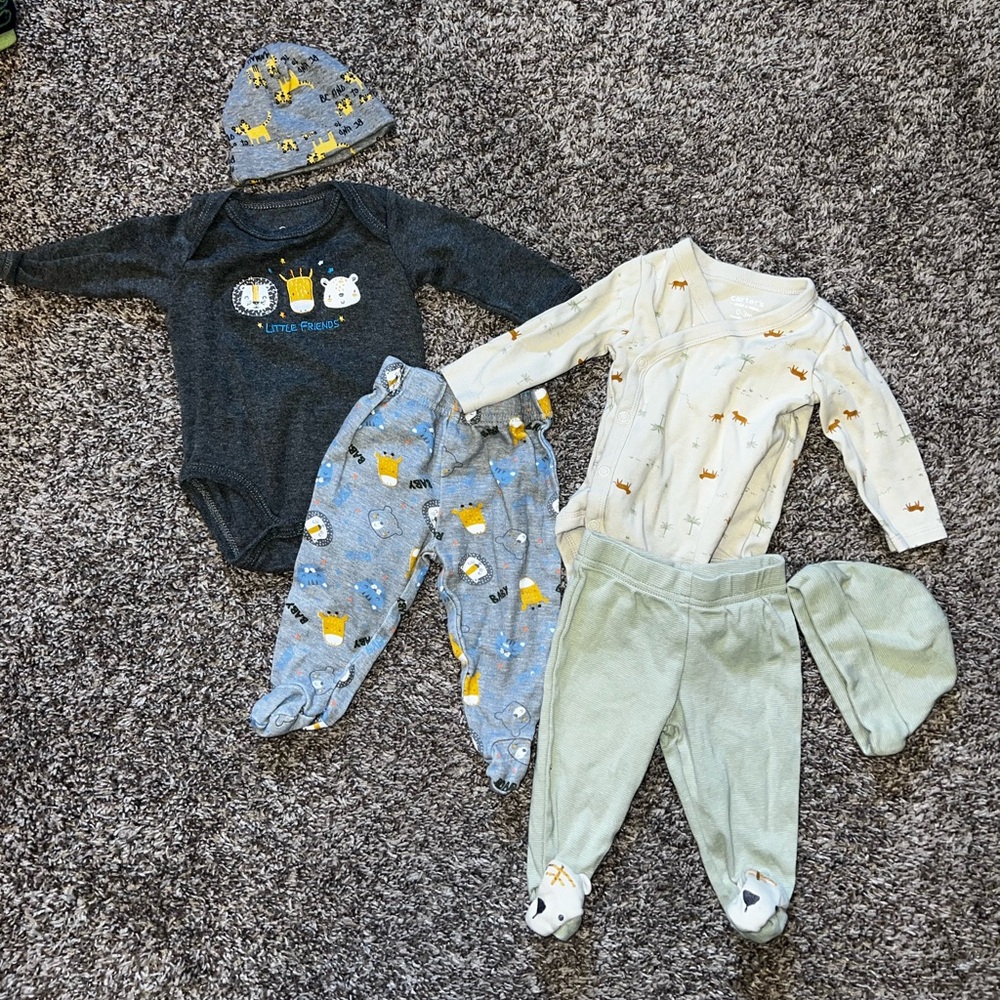 Bundle of 2 outfits, footie pants & hats, 0-3 months, Carter’s & duck duck goose